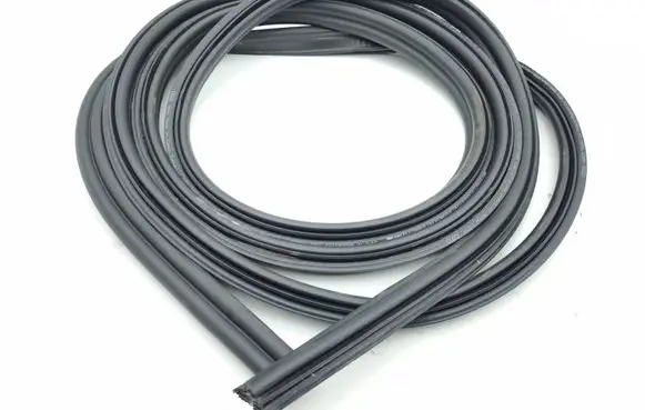 Audi A5 Trunk rubber seal (body) 8B5827705