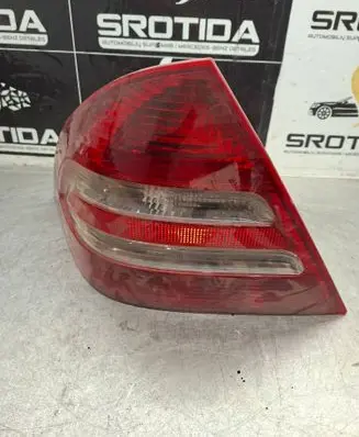 Mercedes-Benz C W203 Rear/tail lights 2038200164