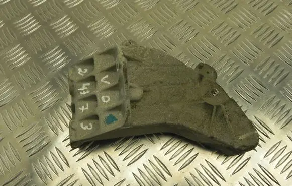 Renault Zoe EGR valve cooler bracket 19327332R