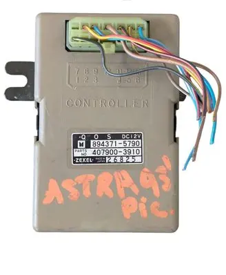 Opel Astra F Glow plug pre-heat relay 8943715790 4079003910 26825