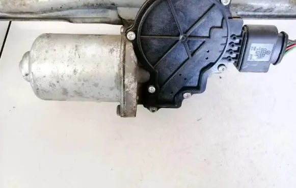 Skoda Fabia Mk2 (5J) Wiper motor 5j1955113b