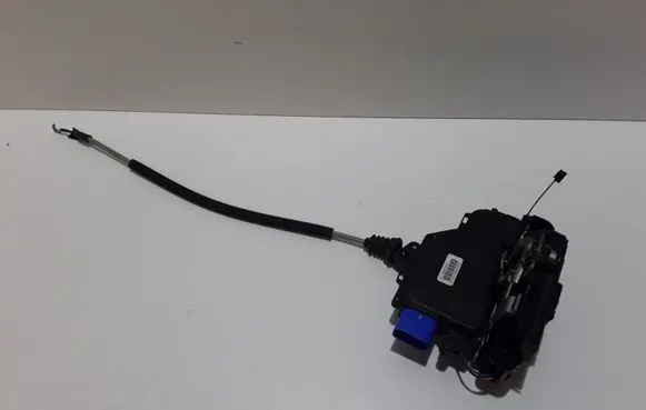 Volkswagen Phaeton Front door lock 3D2837015