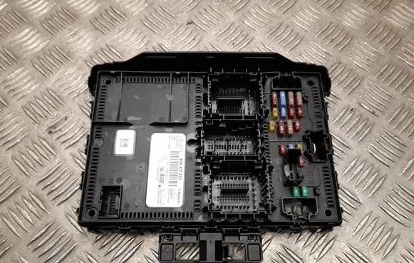 Ford Kuga III Comfort/convenience module LU5T15604BJGE