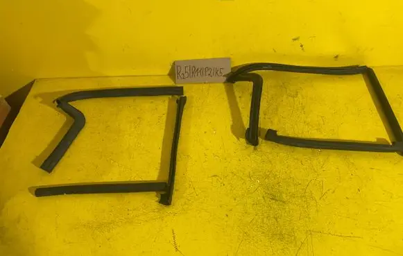BMW X3 E83 Engine compartment rubber RZ5R11P2K5