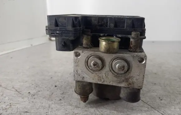 Toyota Yaris Verso ABS Pump 
