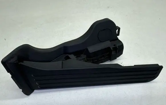 Volkswagen PASSAT B7 Accelerator throttle pedal 1K1723503AJ