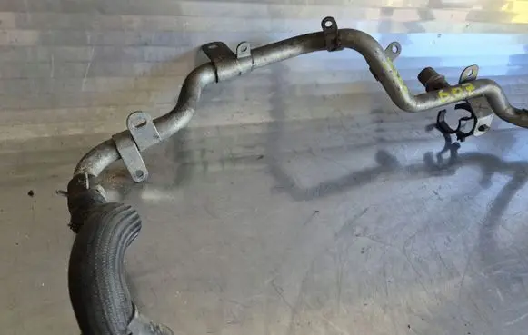 Peugeot 607 Engine coolant pipe/hose