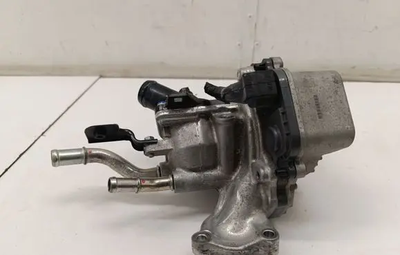 Thermostat/thermostat housing