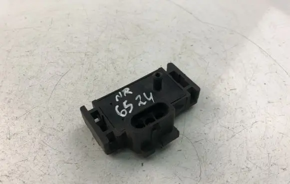 Renault Laguna I Air pressure sensor 8767314