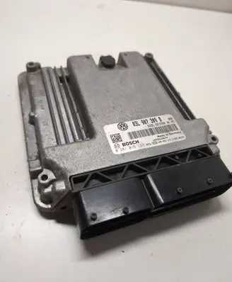 Volkswagen PASSAT B6 Engine control unit/module 03L907309B 1039S28824 0281015131