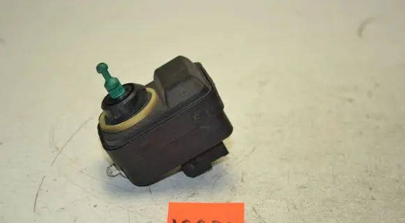 Volvo S80 Headlight level adjustment motor 