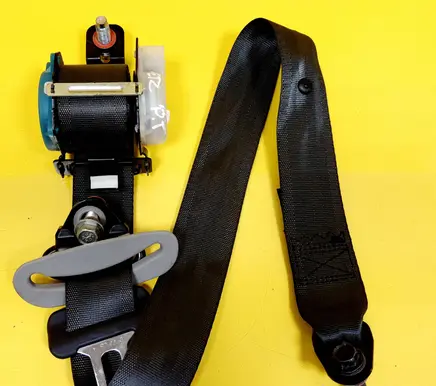 Hyundai Getz Rear seatbelt 784-3251