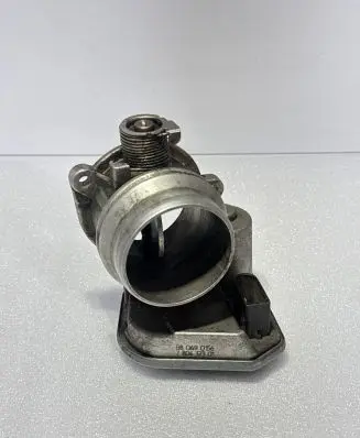 BMW 1 E81 E87 Throttle valve 7804373 P8069056