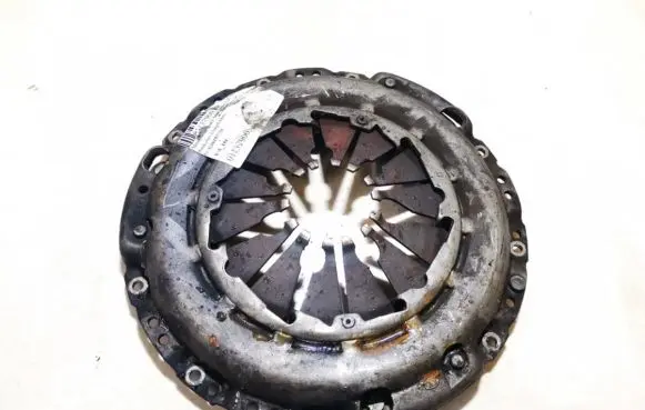 Mitsubishi Space Star Pressure plate 8200157750 30630370