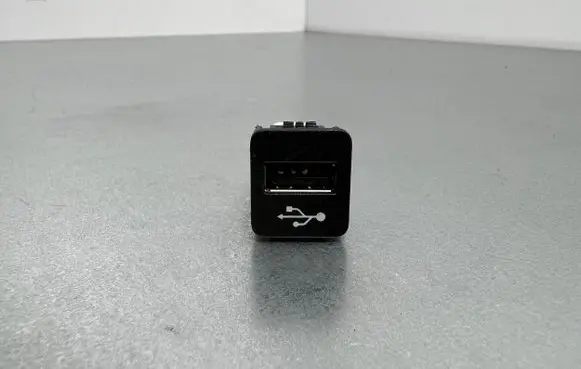 USB socket connector