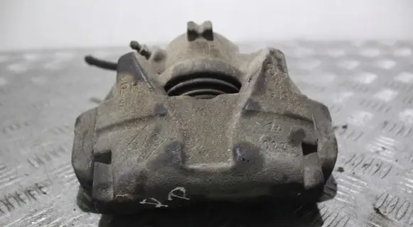 Renault Megane III Front wheel hub spindle knuckle