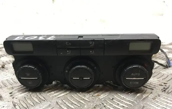 Skoda Octavia Mk2 (1Z) Climate control unit 74241061 12010651