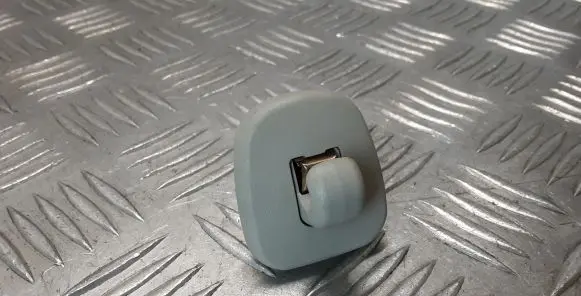 Sun visor clip/hook/bracket