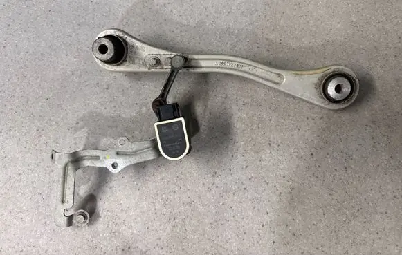 Mercedes-Benz GLC AMG Rear control arm A2053520001 A0009053704 A2053280400