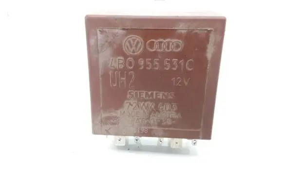 Volkswagen PASSAT B5 Window wiper relay 4B0955531C 389