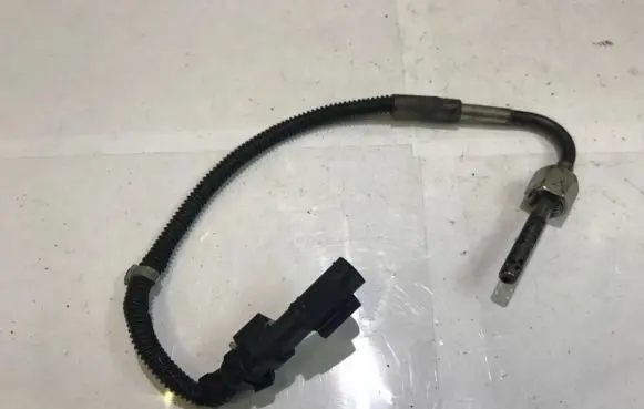 Mercedes-Benz ML W164 Exhaust gas temperature sensor a0009056904