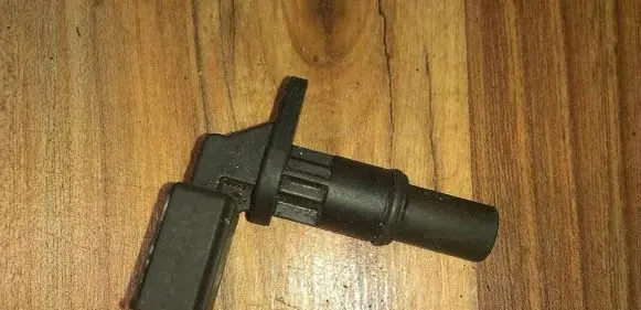 Audi A4 S4 B5 8D Crankshaft position sensor 06b905163a
