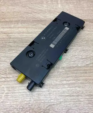 BMW 1 E81 E87 Aerial antenna amplifier 6958900 10819610