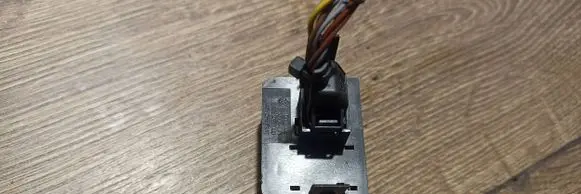 Volkswagen Touran I Headlight level height control switch 1t0941333
