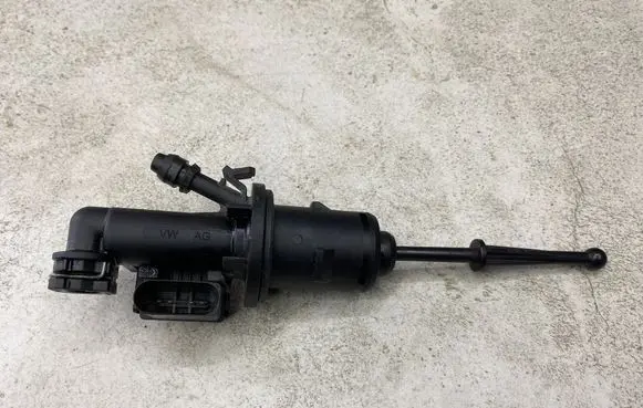 Volkswagen Golf V Clutch master cylinder 1K0721388Q FTR2008DE