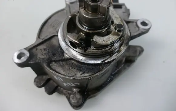 Honda CR-V Vacuum pump 36300RZ0G010M2
