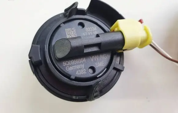 Audi Q2 - Airbag deployment crash/impact sensor 5Q0959354