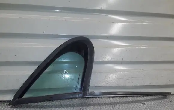 Peugeot 207 Rear vent window glass 