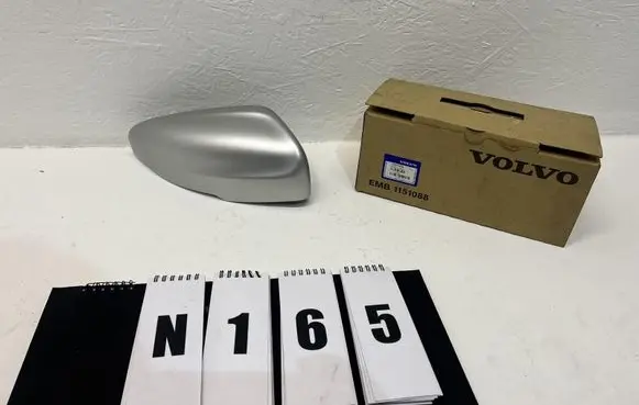 Volvo XC60 Plastic wing mirror trim cover 39821929