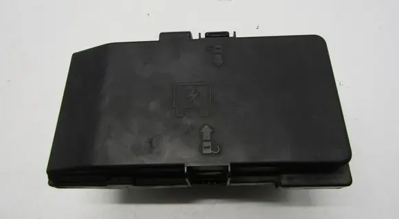 Jeep Cherokee Fuse box cover 6351-2976
