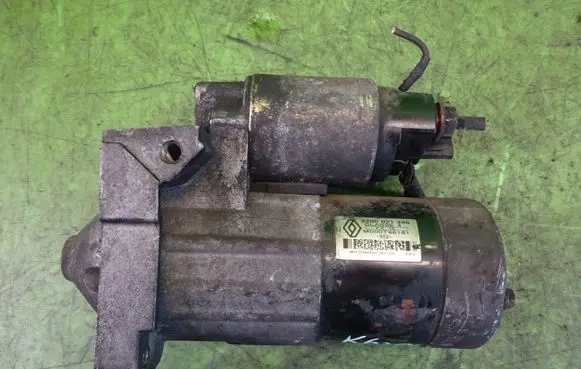 Renault Modus Starter motor 8200021396