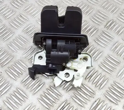 Audi Q3 8U Tailgate/trunk/boot lock/catch/latch 8U0827520