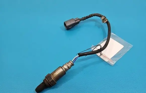 Opel Astra J Lambda probe sensor 2112005360 IMPRK1555805