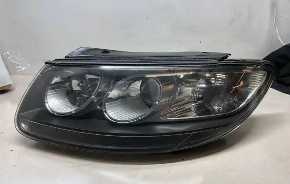 Hyundai Santa Fe Headlight/headlamp