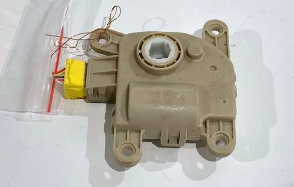 KIA Niro Air flap motor/actuator H400730912A