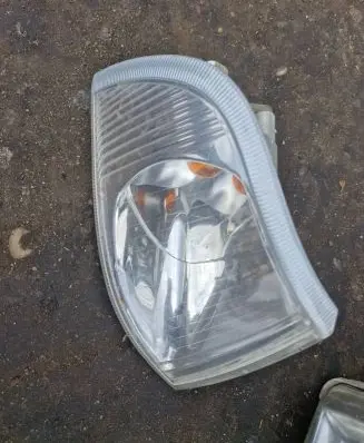 Volvo S40, V40 Front indicator light