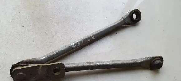 Toyota Yaris Front wiper linkage and motor