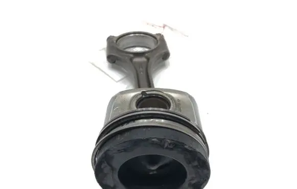 Volvo V40 Piston with connecting rod D4204T8