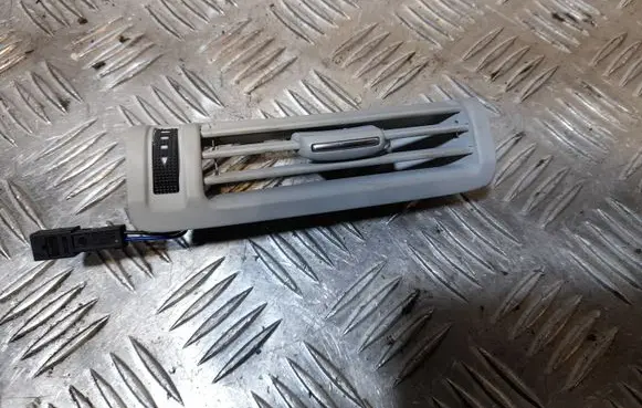Audi A8 S8 D4 4H Rear air vent grill 