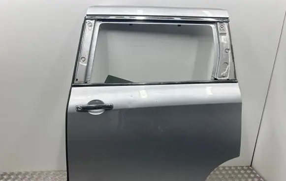 Nissan Quest Side sliding door