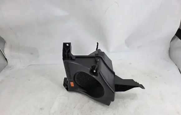 Mercedes-Benz ML W164 Subwoofer speaker A1648202202 28906M1102