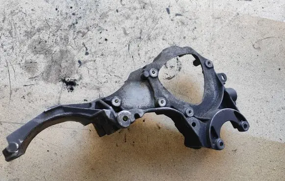 Renault Laguna II Generator/alternator bracket 8200004352