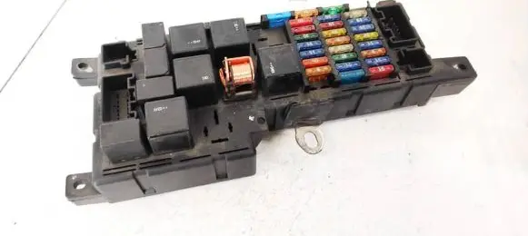 Volvo S70 V70 V70 XC Fuse box set 8678449 518828017