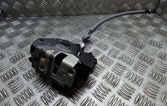Volvo V60 Front door lock 31301737 40534141 A046465