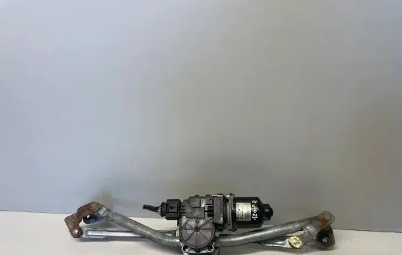 Volkswagen Polo IV 9N3 Front wiper linkage and motor 6Q1955113A