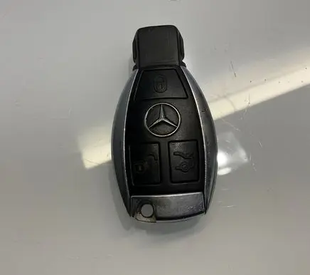 Mercedes-Benz E C207 W207 Ignition key/card 
